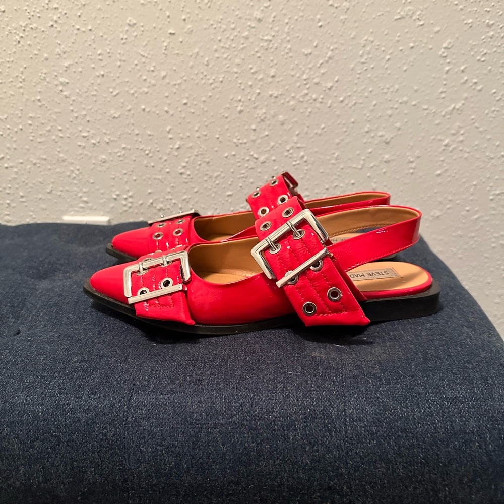 Steve Madden Graya Flats
